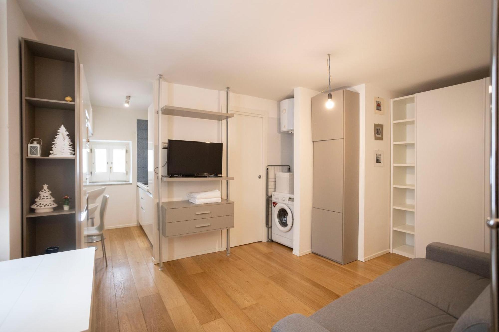 Appartement Qu4Ttro I Domo House à Salernes Extérieur photo