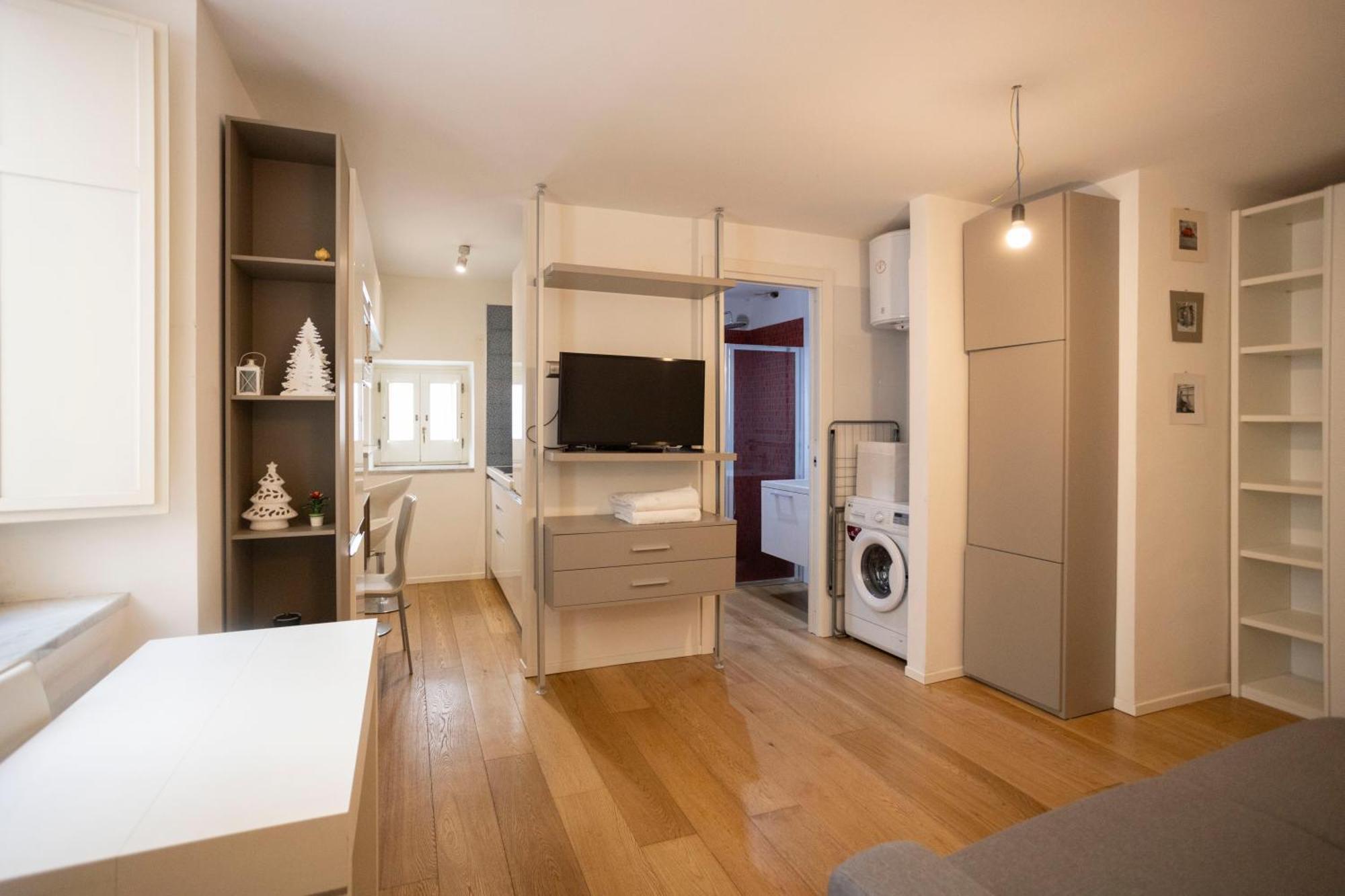 Appartement Qu4Ttro I Domo House à Salernes Extérieur photo